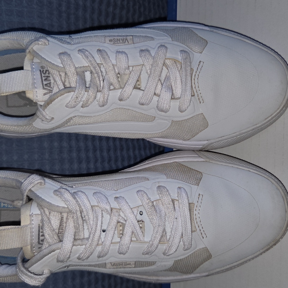Vans Women's Sneakers - Picture 4 of 5